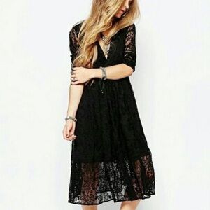 FREE PEOPLE Mountain Laurel Embroidered
Lace Dress Size 6